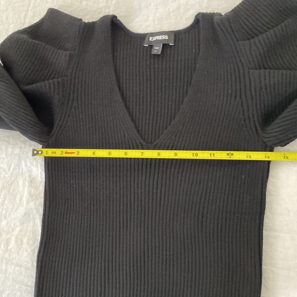 Express Rich Black Rib Knit V neck sweater with puffy pleated shoulder details - Picture 7 of 7